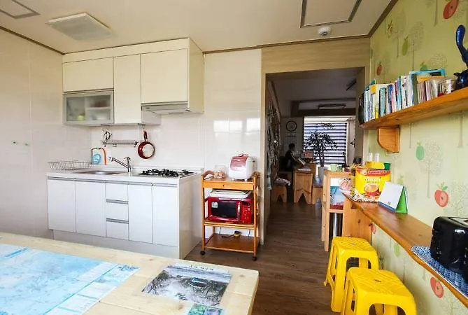 Eshel Tree Guesthouse Jeju Guest house