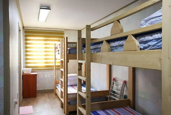 Eshel Tree Guesthouse Jeju