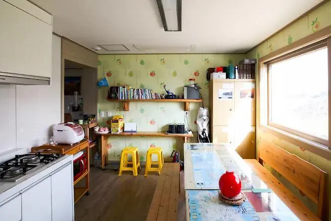 Eshel Tree Guesthouse Чеджудо Гостевой дом